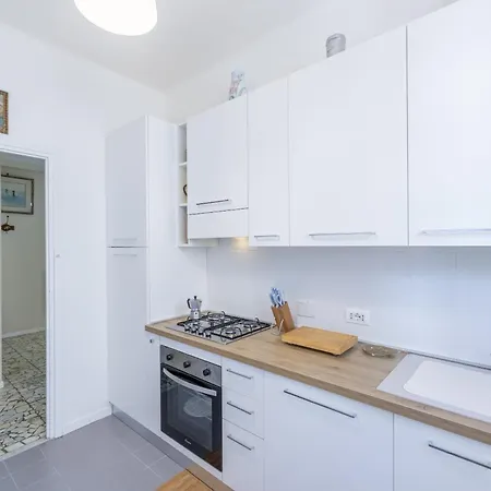 Casa Gina-centro - Sea View شقة *